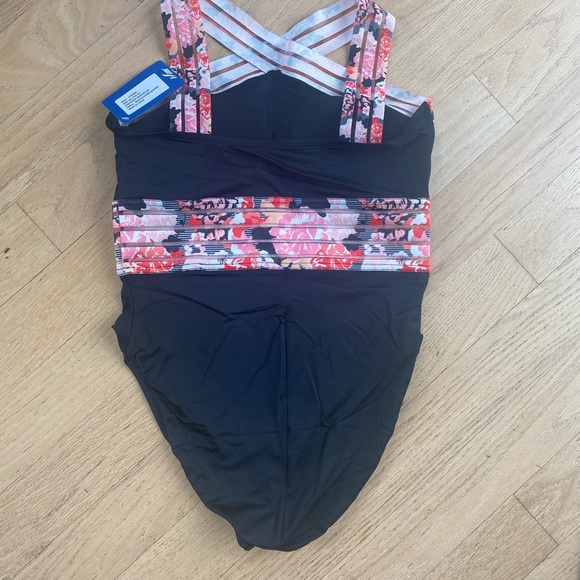 Patterned Bathing Suit - Picture 3 of 4